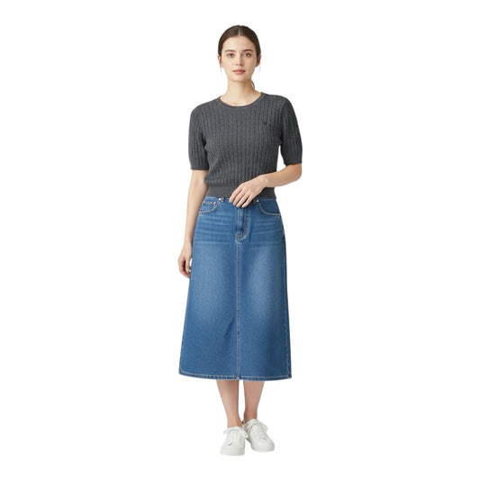 Model wearing a Gemstoresg grey cable-knit short-sleeve sweater with a blue denim midi skirt and white sneakers.